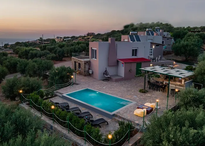 Villa Aktis With Freshwater Pool And Sea View