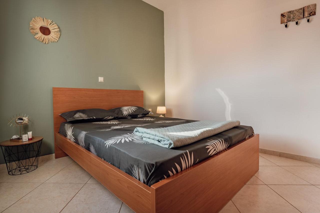 Aktis With Freshwater Pool And Sea View Villa *