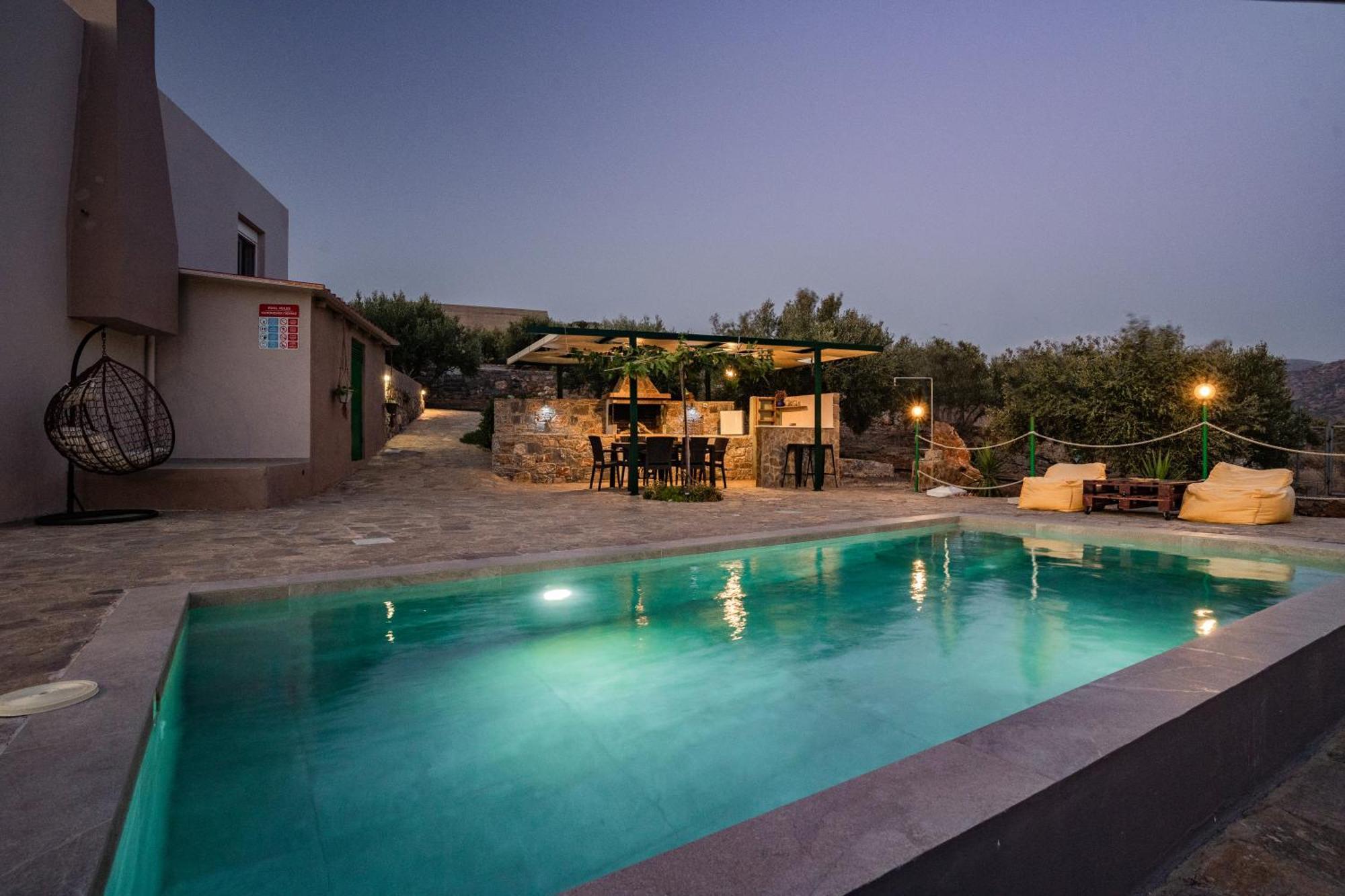 Aktis With Freshwater Pool And Sea View Villa *