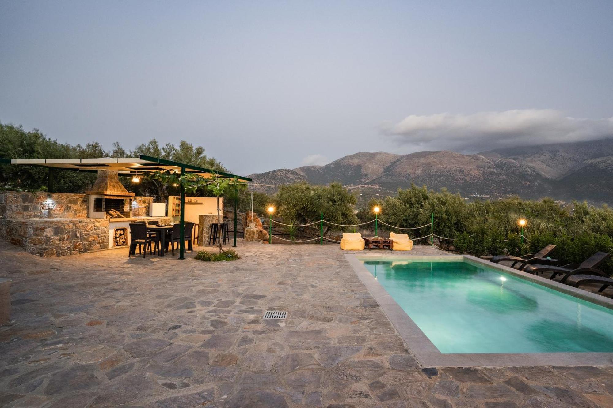 Villa Aktis With Freshwater Pool And Sea View *