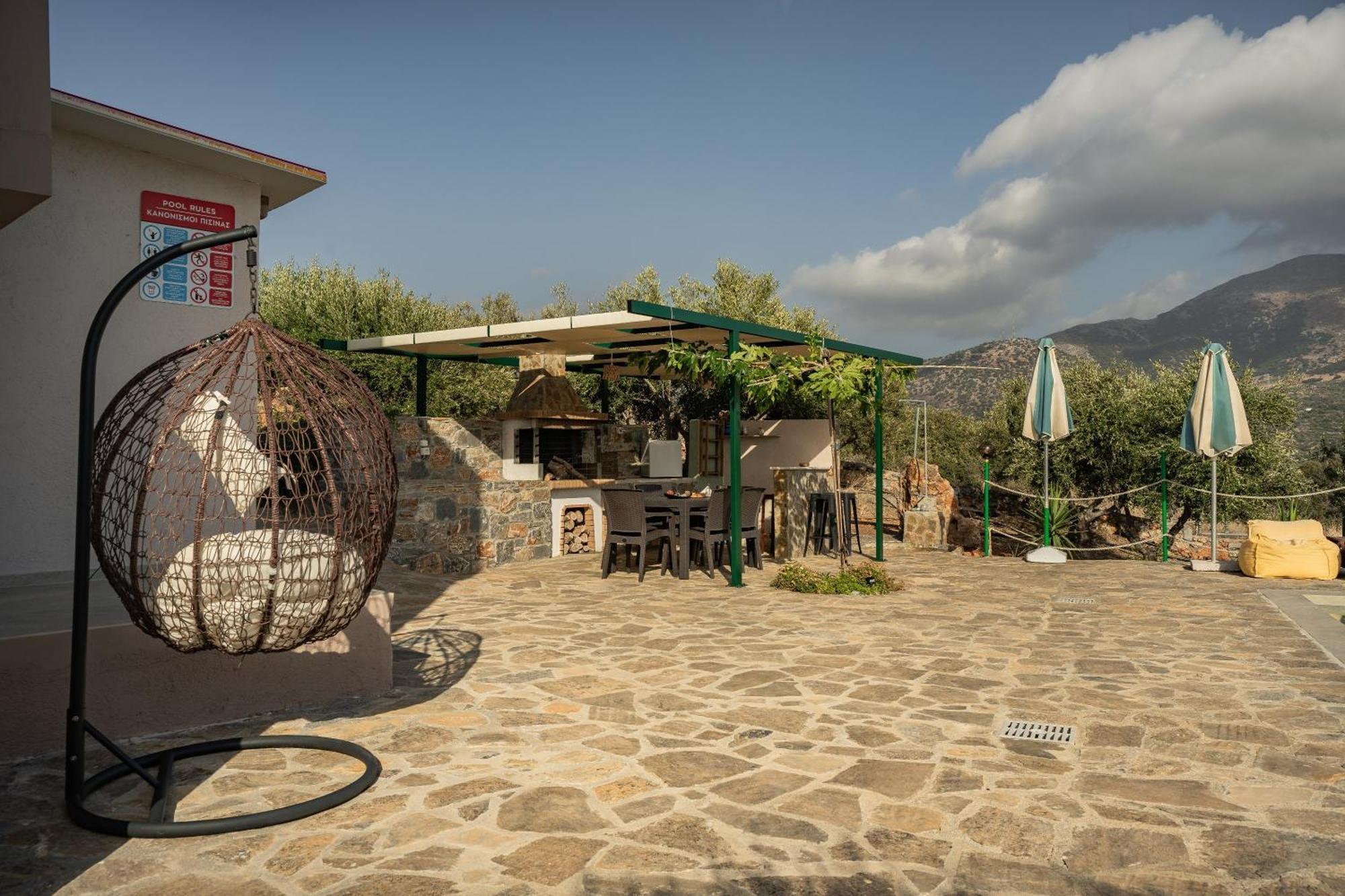 Aktis With Freshwater Pool And Sea View Villa